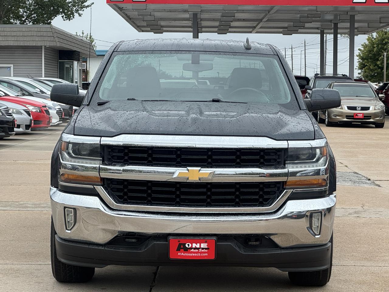 Chevrolet Silverado photo 3