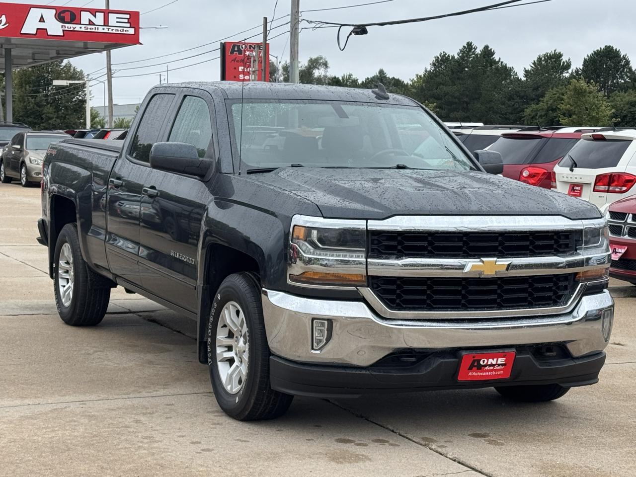 Chevrolet Silverado photo 4