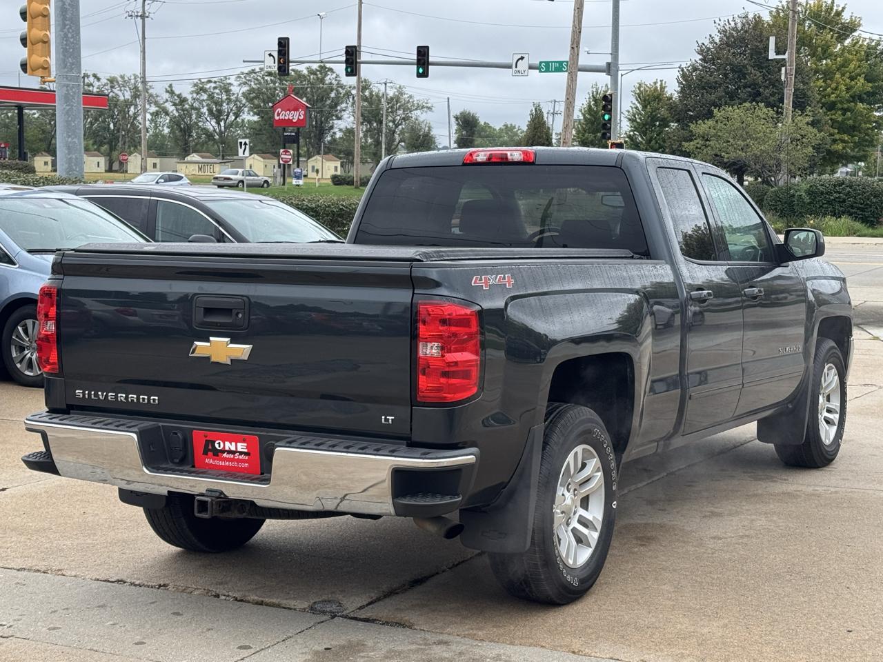Chevrolet Silverado photo 6