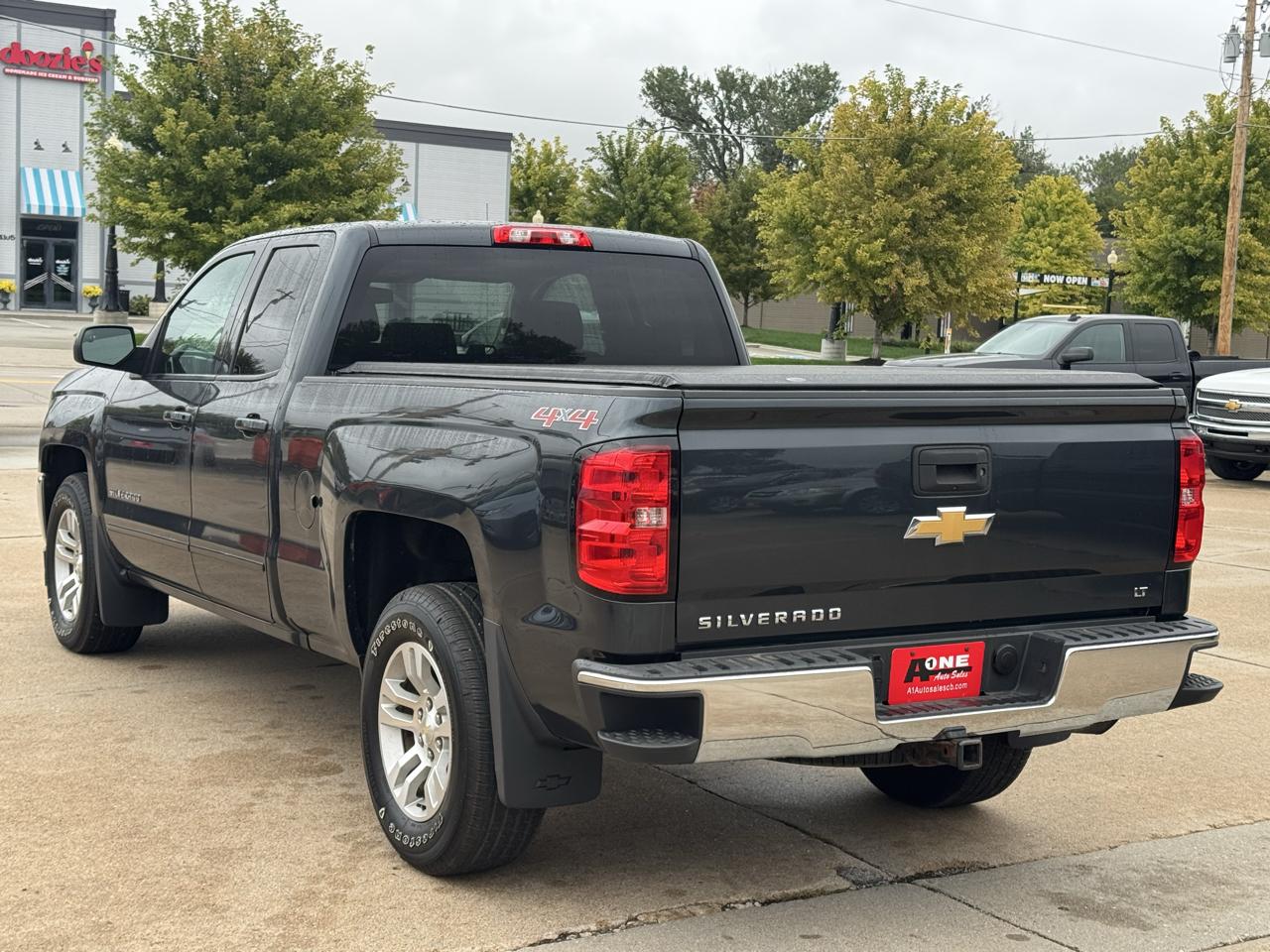Chevrolet Silverado photo 8