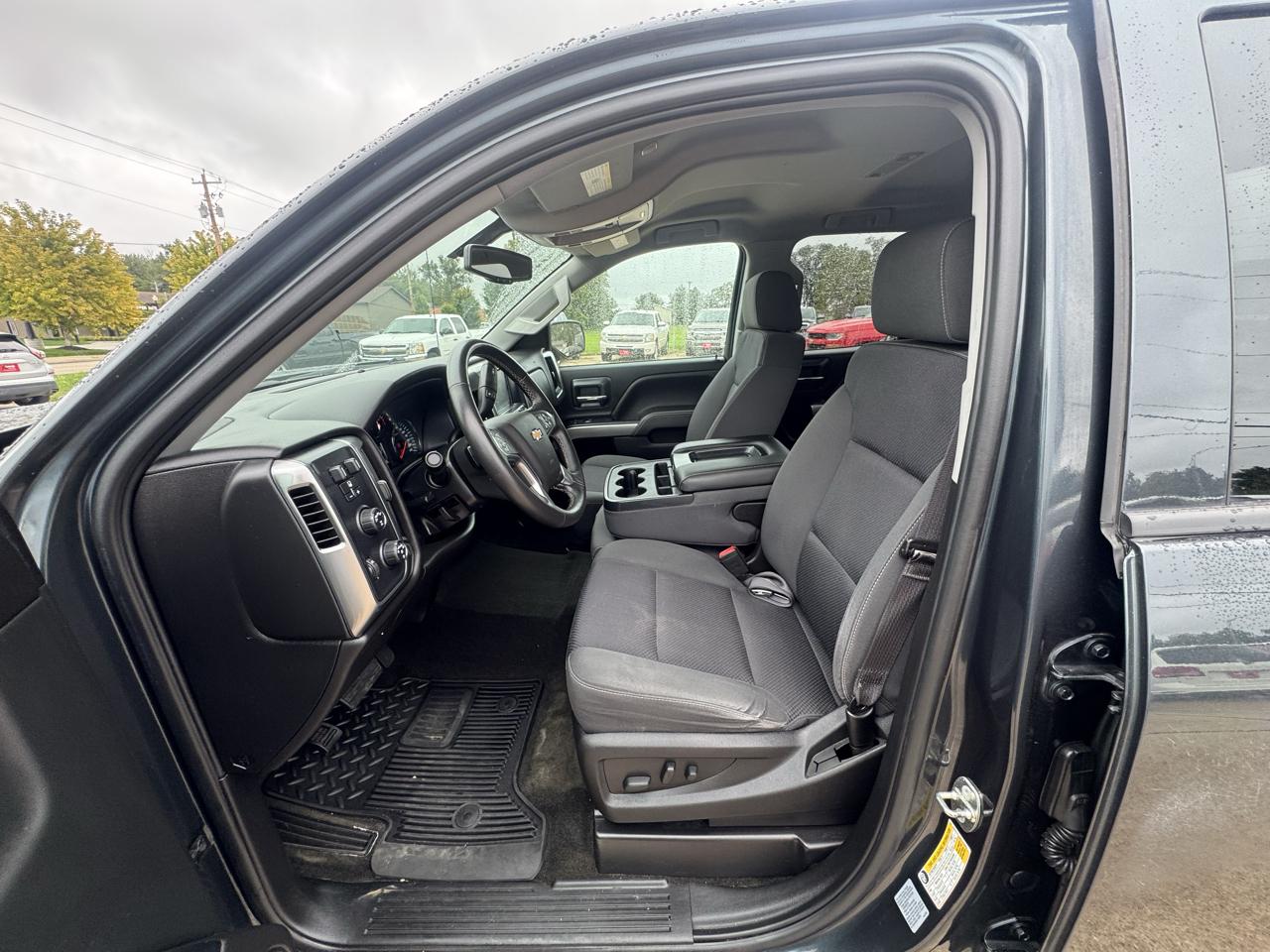 Chevrolet Silverado photo 9