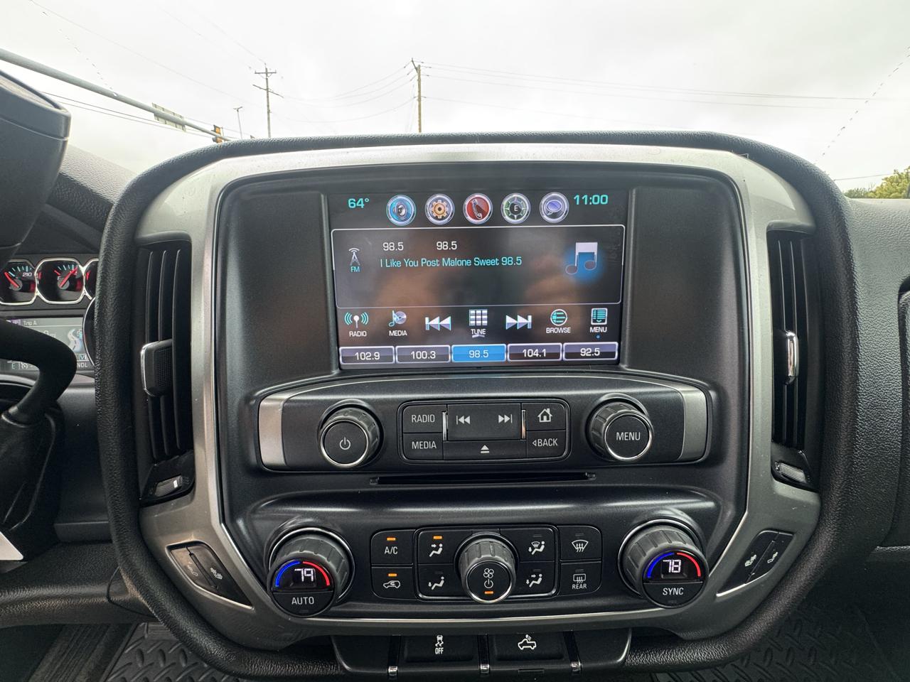 Chevrolet Silverado photo 13