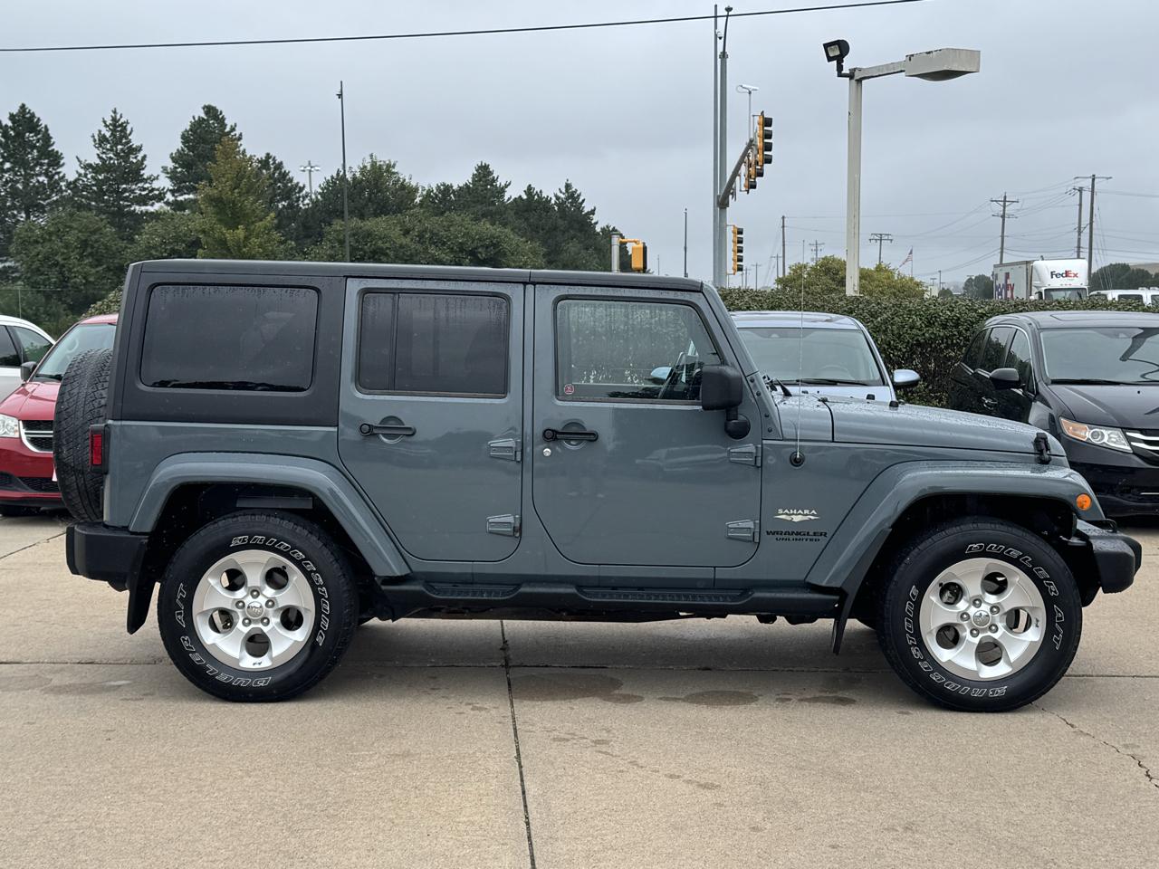 Jeep Wrangler photo 5