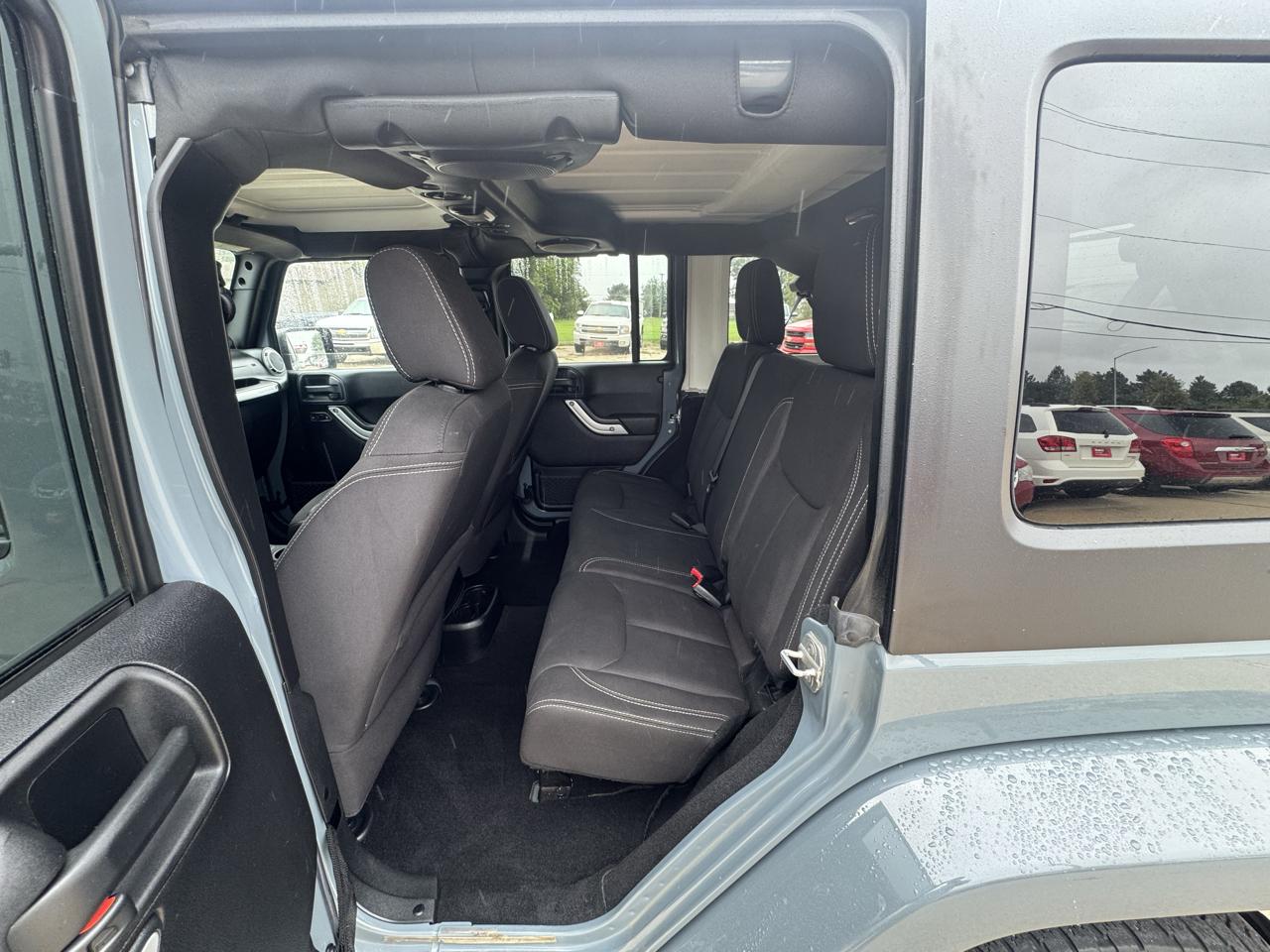 Jeep Wrangler photo 15