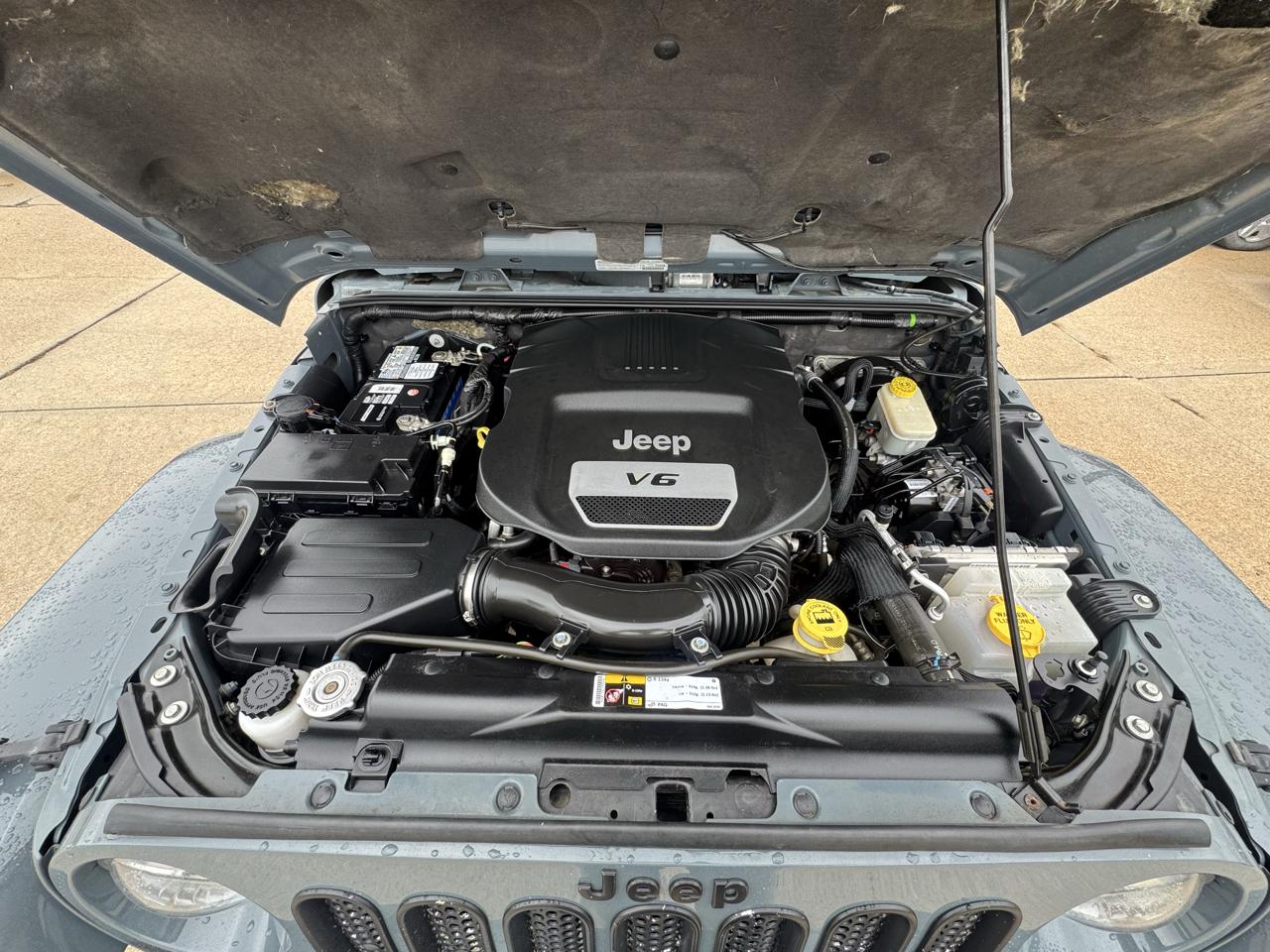 Jeep Wrangler photo 18