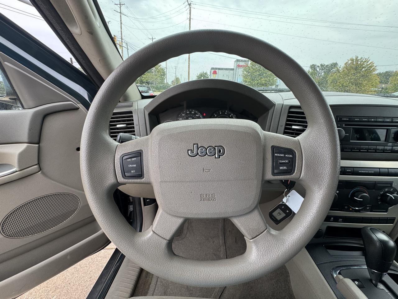 Jeep Grand Cherokee 4dr Laredo 4WD 2005