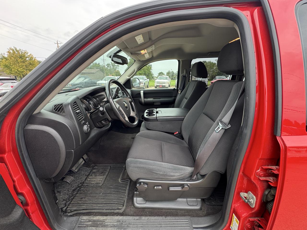 Chevrolet Silverado 1500 4WD Crew Cab 143.5" LT 2009