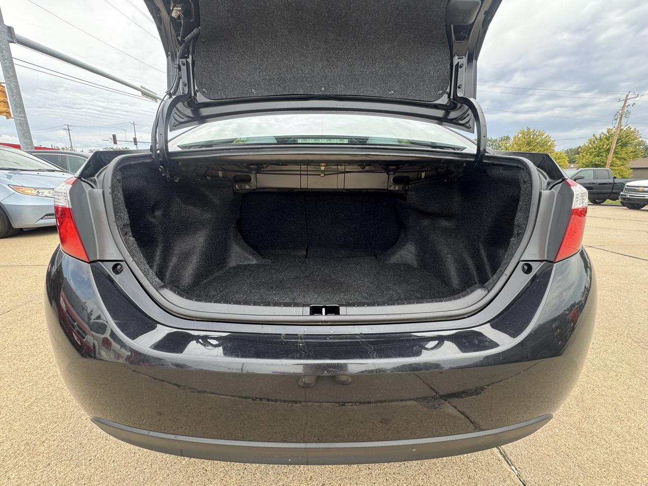 Toyota Corolla photo 18
