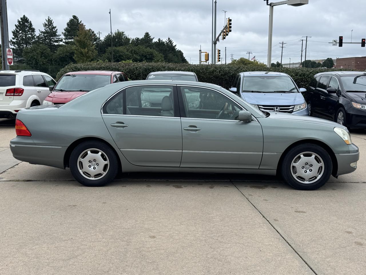 Lexus LS 430 4dr Sdn 2002