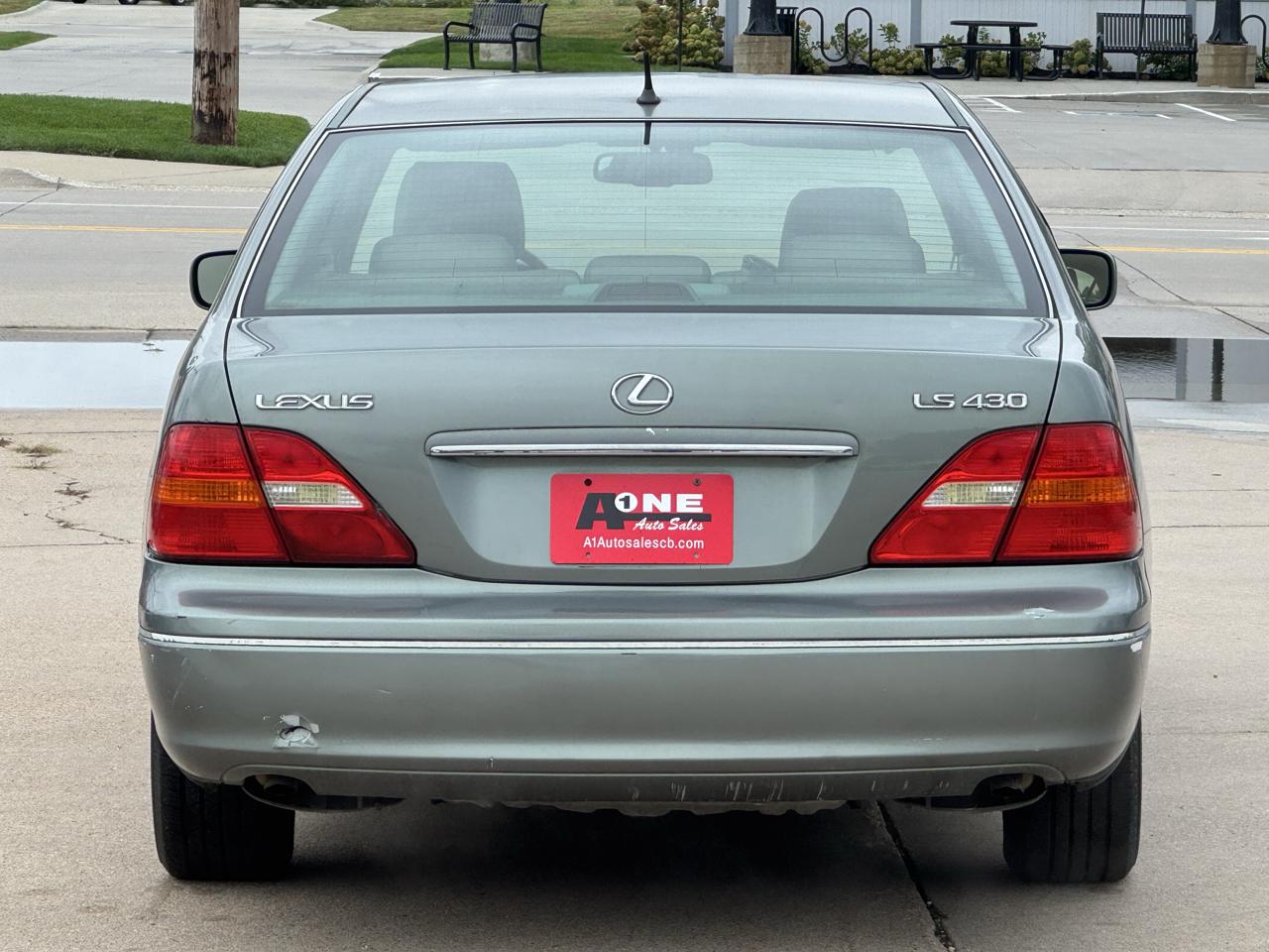 Lexus LS 430 4dr Sdn 2002