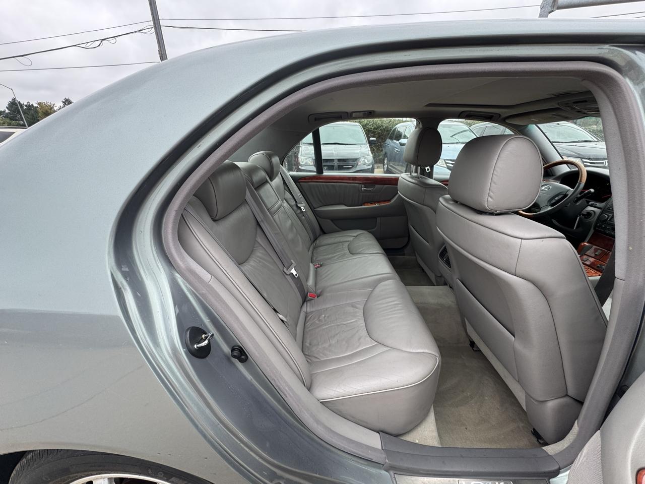 Lexus LS 430 4dr Sdn 2002