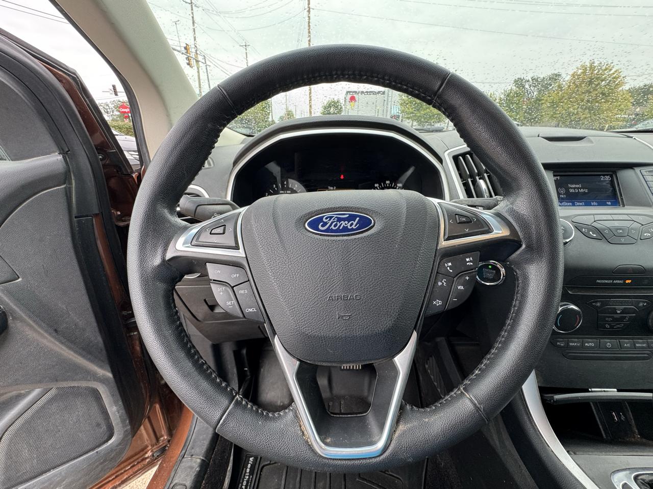 Ford Edge photo 11
