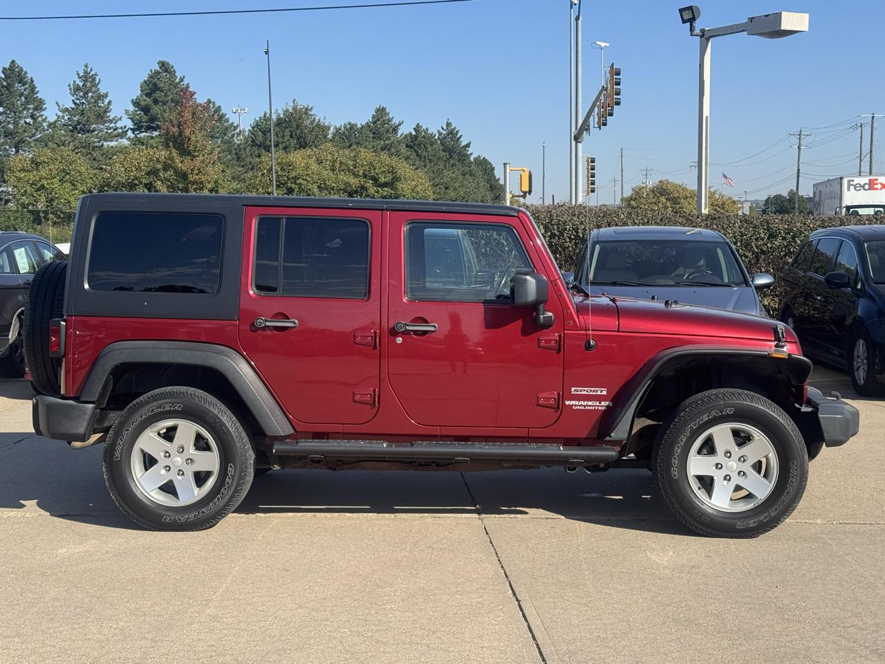 Jeep Wrangler Unlimited 4WD 4dr Sport 2011