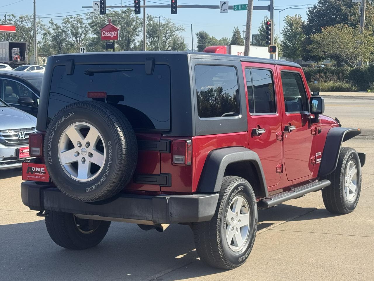 Jeep Wrangler Unlimited 4WD 4dr Sport 2011