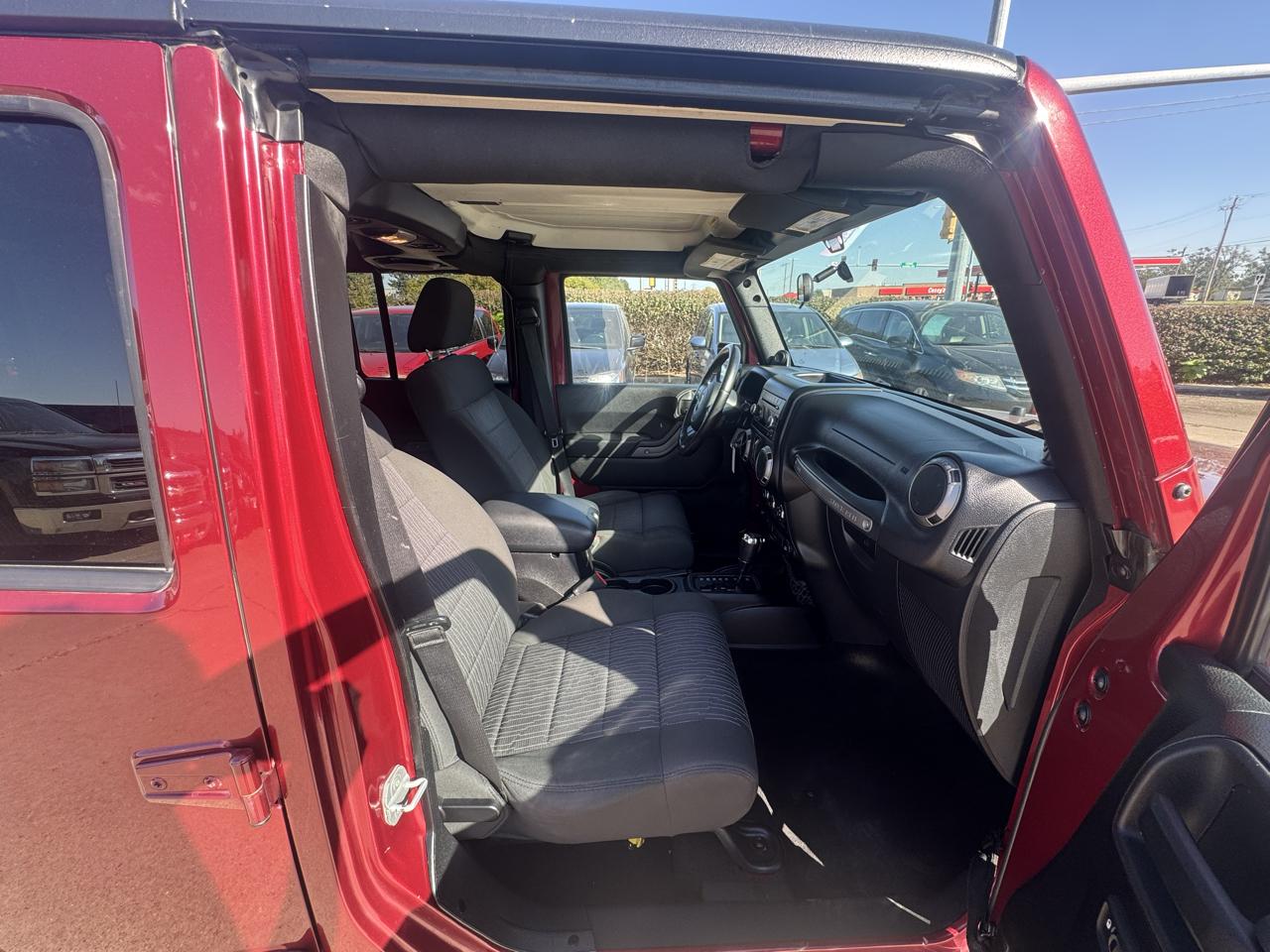 Jeep Wrangler Unlimited 4WD 4dr Sport 2011