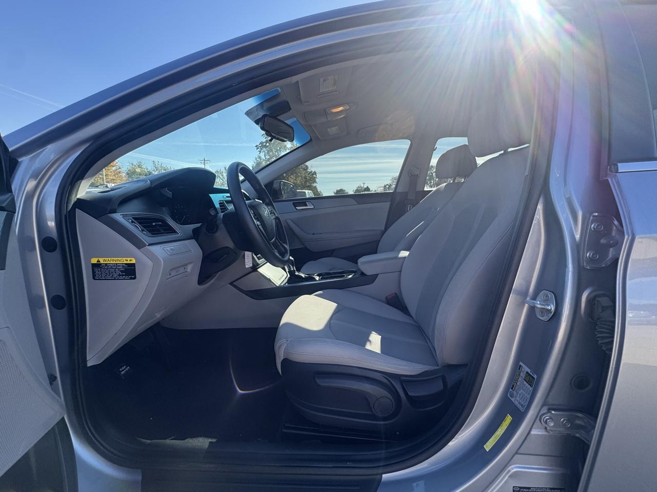 Hyundai Sonata SE 2.4L 2017