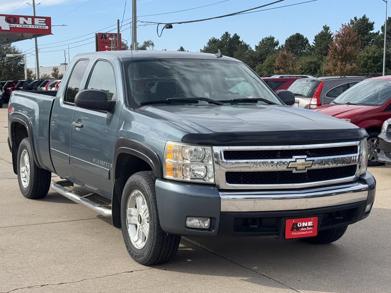 Chevrolet Silverado 1500 4WD Ext Cab 143.5" LT w/1LT 2008