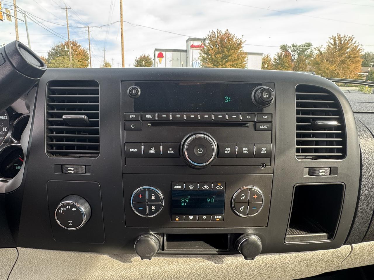 Chevrolet Silverado 1500 4WD Ext Cab 143.5" LT w/1LT 2008