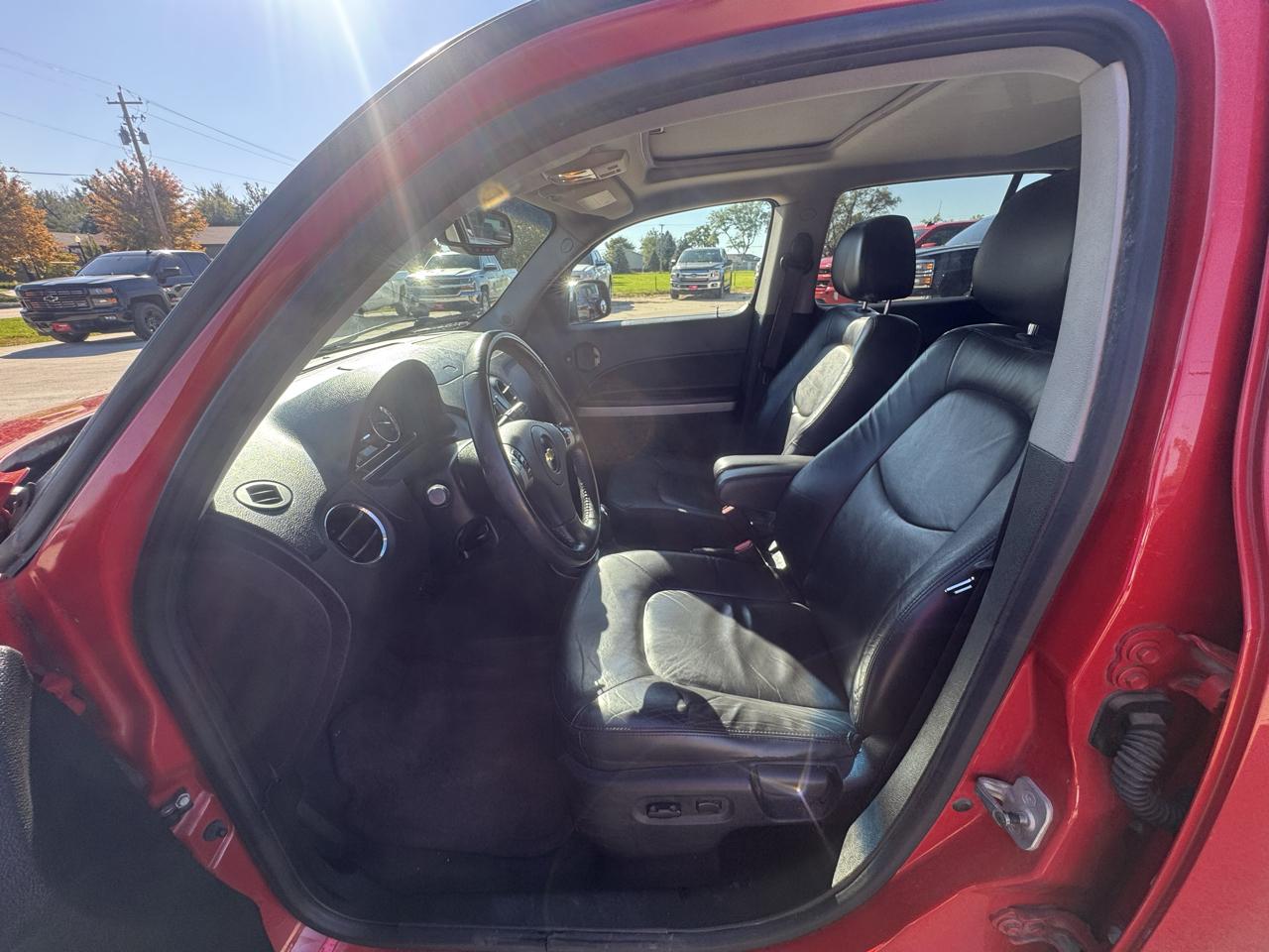 Chevrolet HHR FWD 4dr LT w/2LT 2011