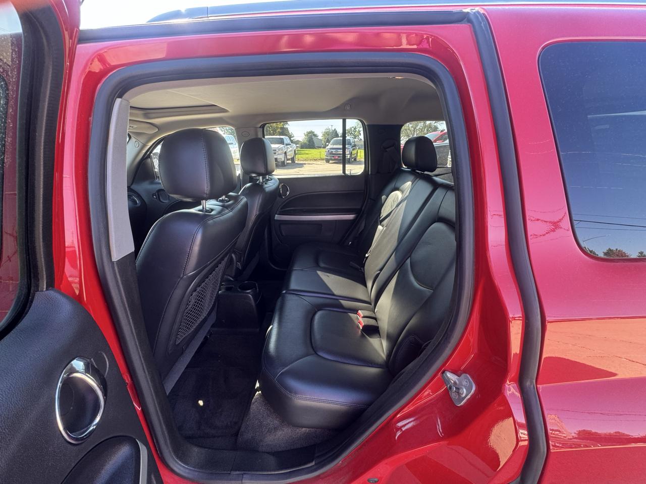 Chevrolet HHR FWD 4dr LT w/2LT 2011