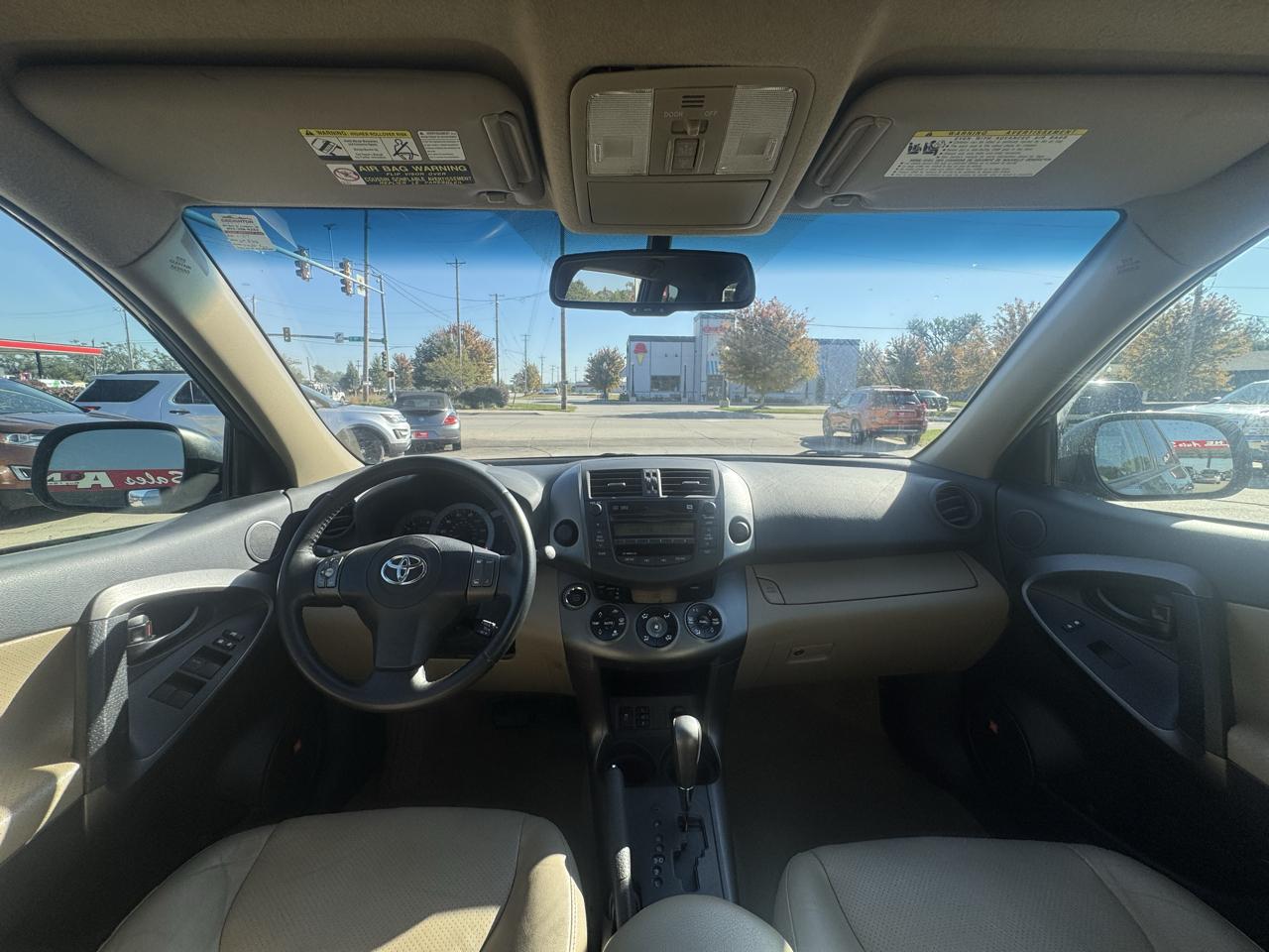 Toyota RAV4 FWD 4dr 4-cyl 4-Spd AT Ltd (Natl) 2011