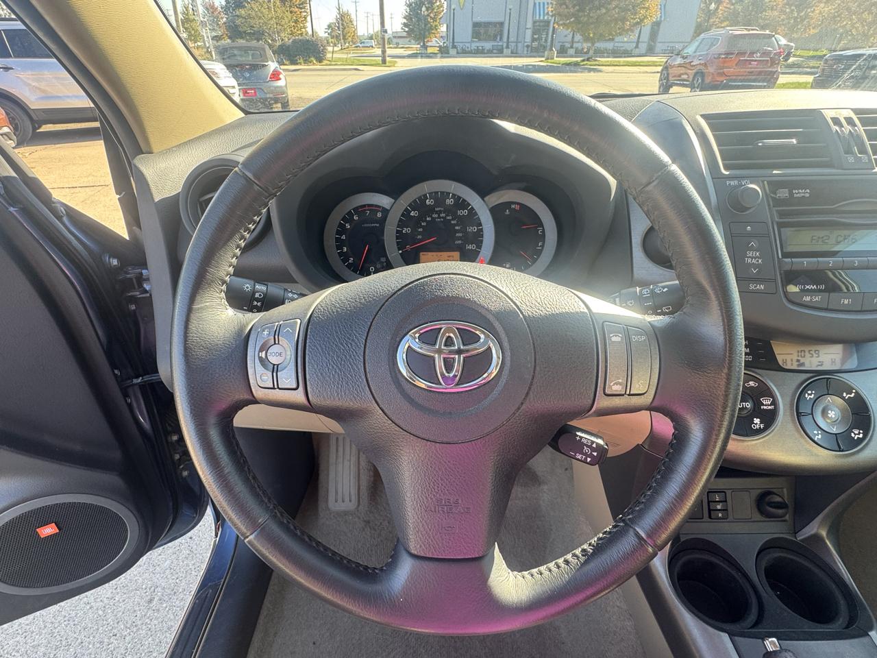 Toyota RAV4 FWD 4dr 4-cyl 4-Spd AT Ltd (Natl) 2011