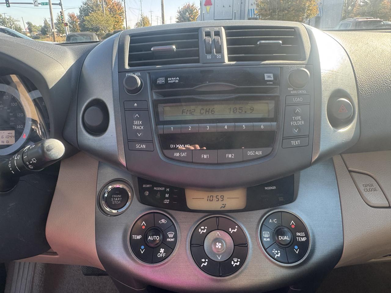 Toyota RAV4 FWD 4dr 4-cyl 4-Spd AT Ltd (Natl) 2011