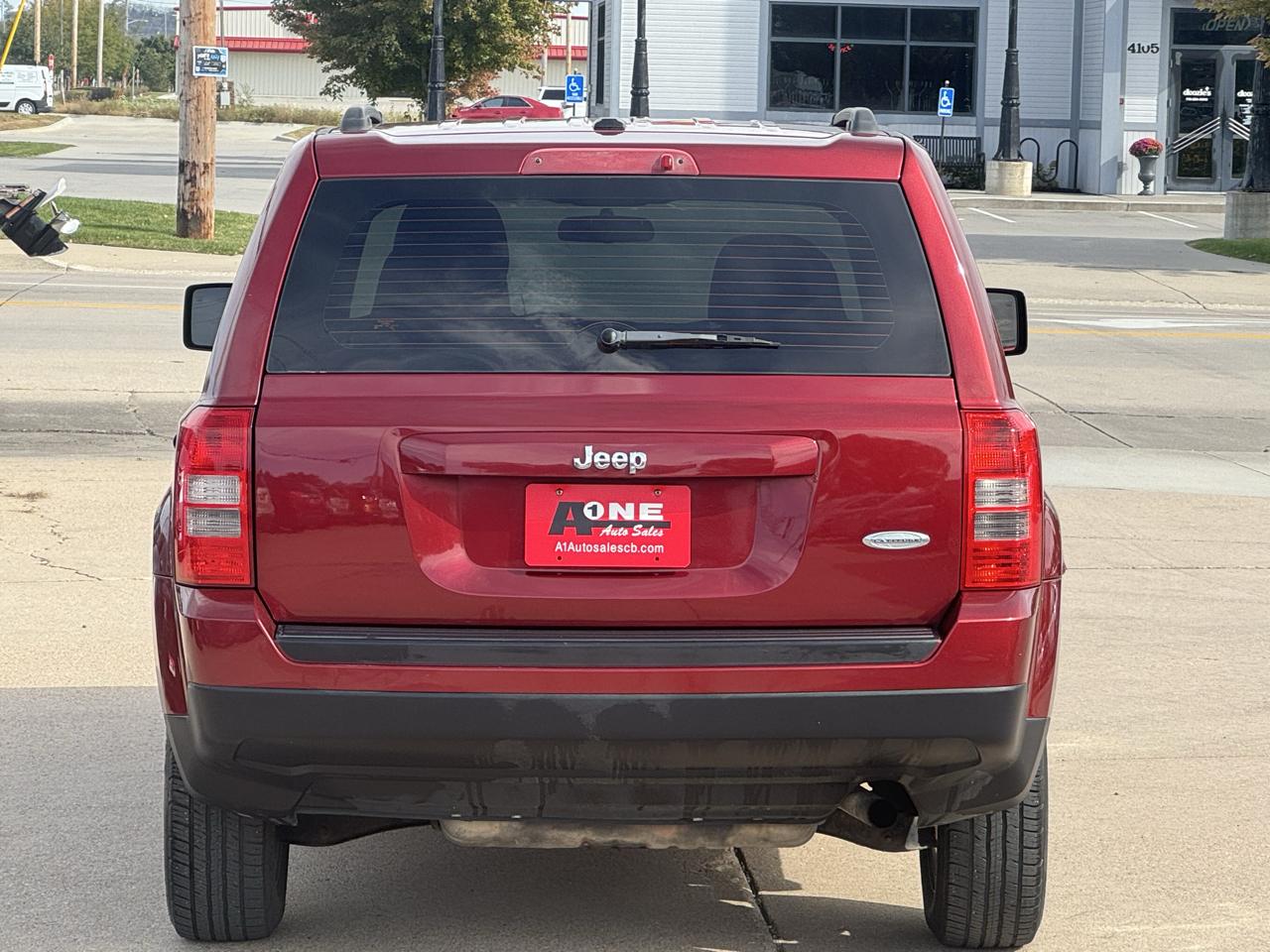 Jeep Patriot FWD 4dr Latitude 2014