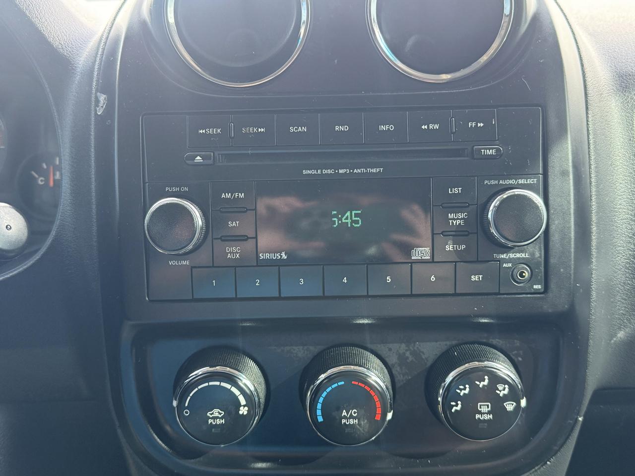 Jeep Patriot FWD 4dr Latitude 2014