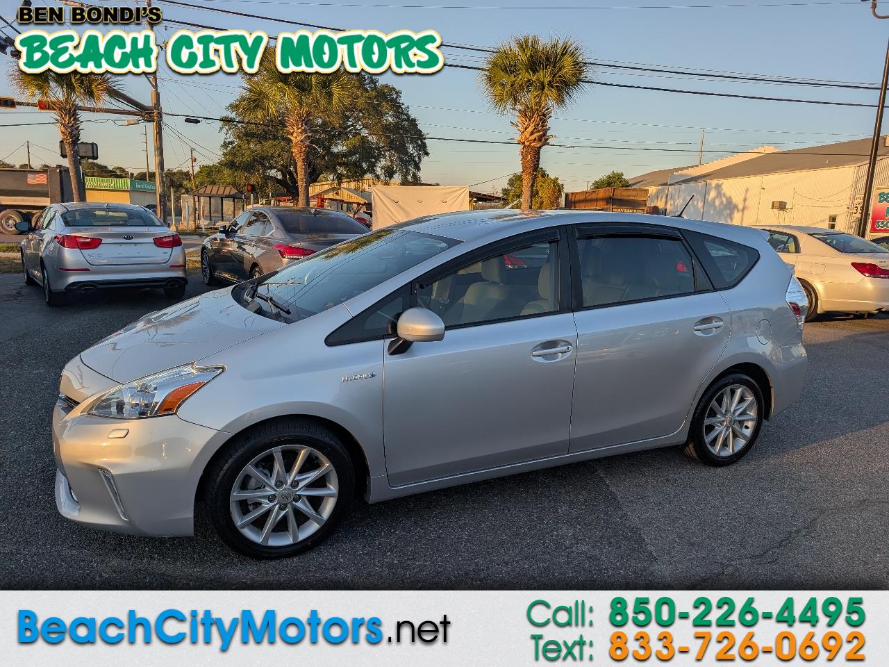 2012 Toyota Prius V 5dr Wgn Three (Natl)