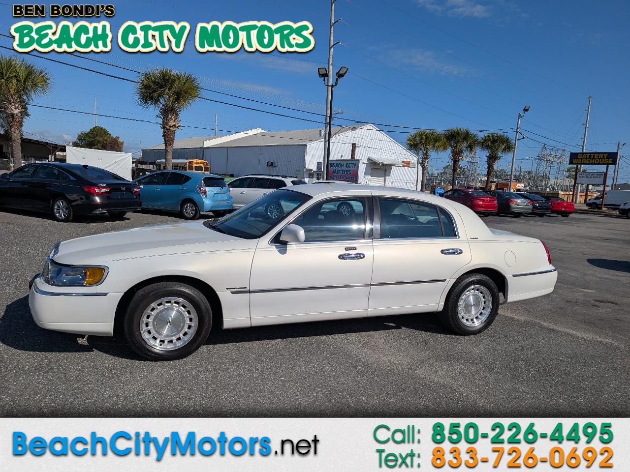 1999 Lincoln Town Car 4dr Sdn Executive