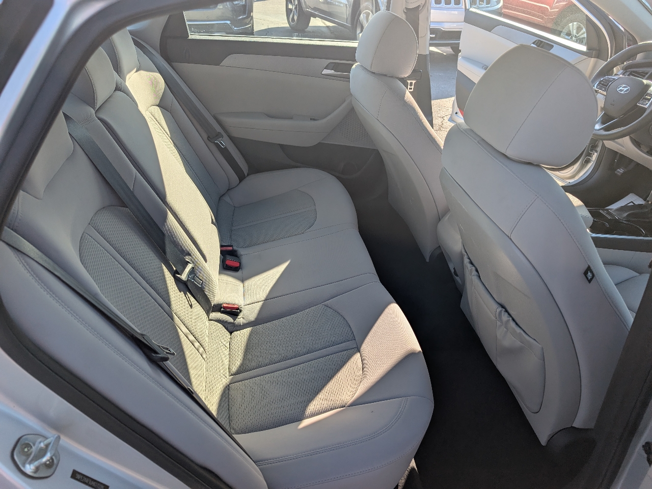 Hyundai Sonata SE 2.4L 2018