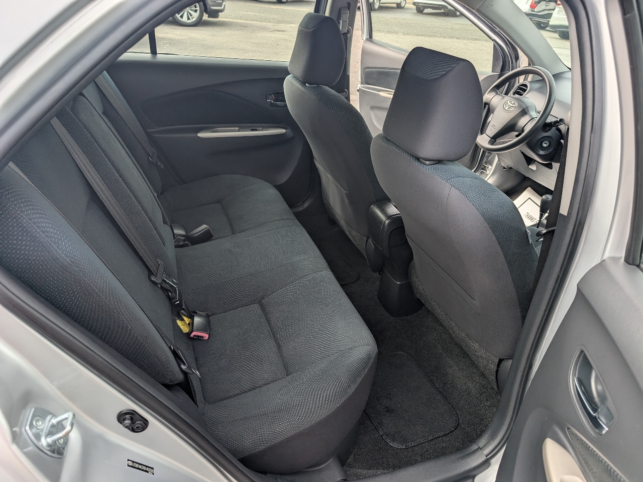 Toyota Yaris 4dr Sdn Auto (Natl) 2011