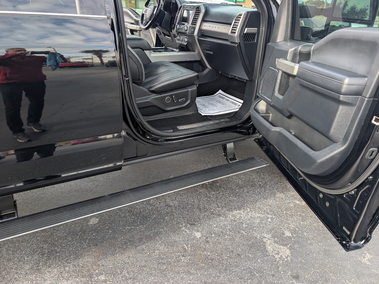 Ford Super Duty F-250 SRW Platinum 4WD Crew Cab 8' Box 2018