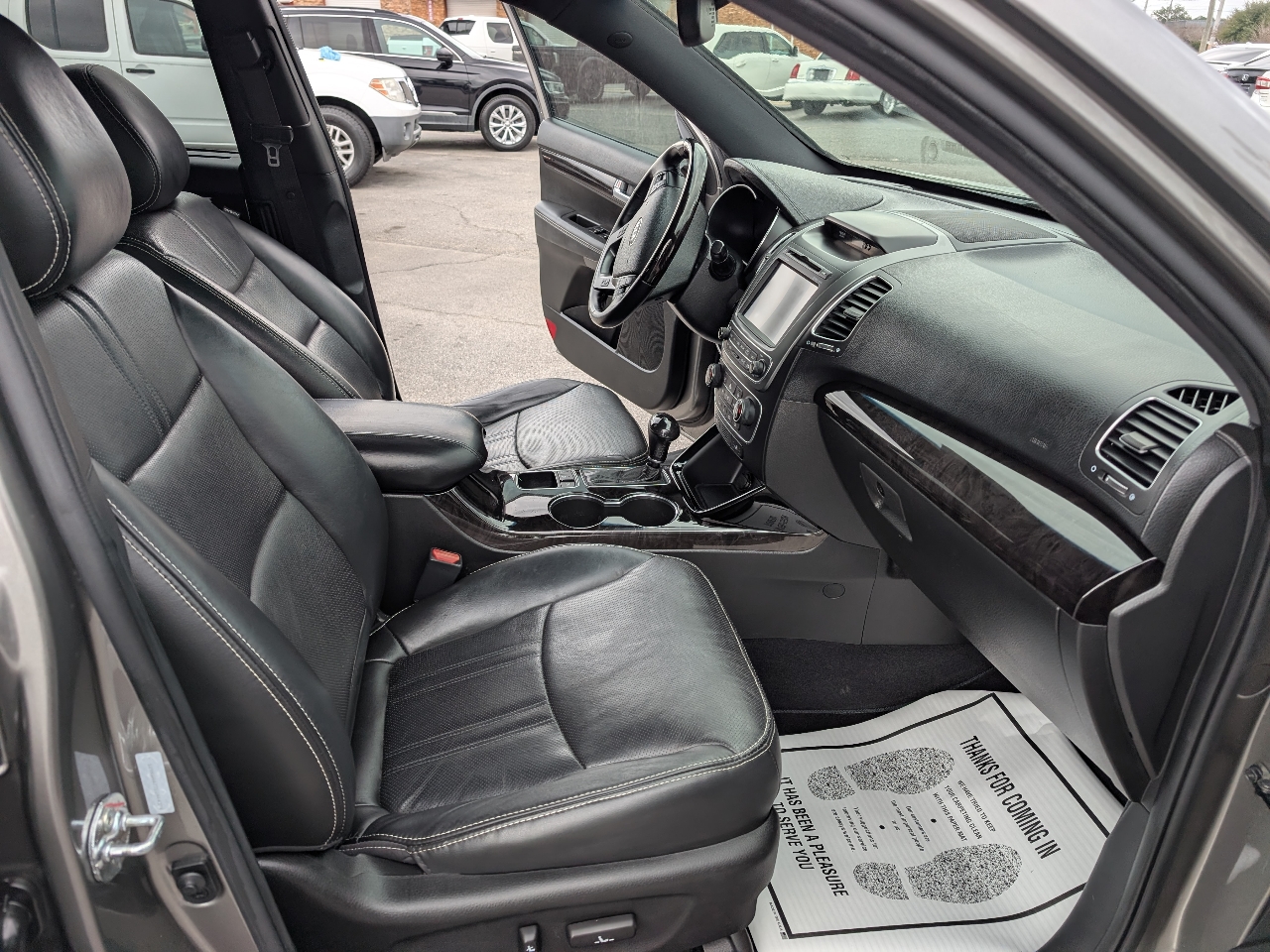 Kia Sorento 2WD 4dr V6 SX Limited 2014