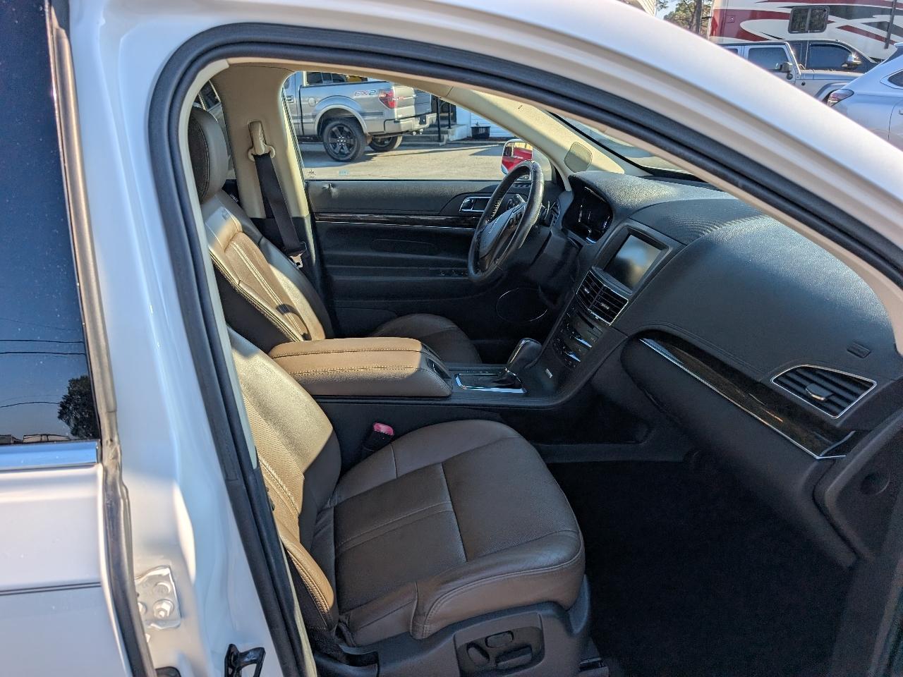 Lincoln MKT 4dr Wgn 3.7L FWD 2014