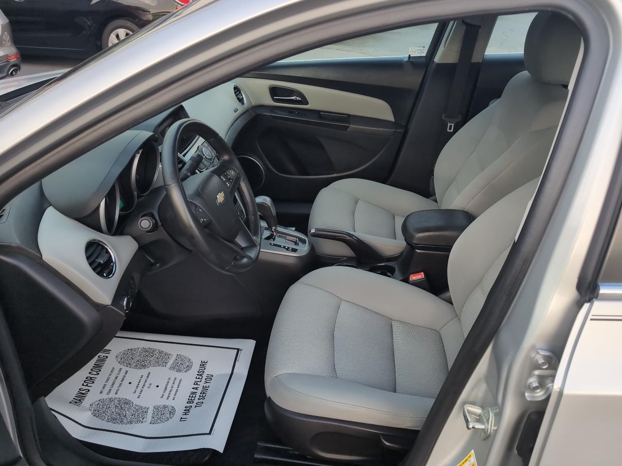 Chevrolet Cruze 4dr Sdn LT w/1LT 2012