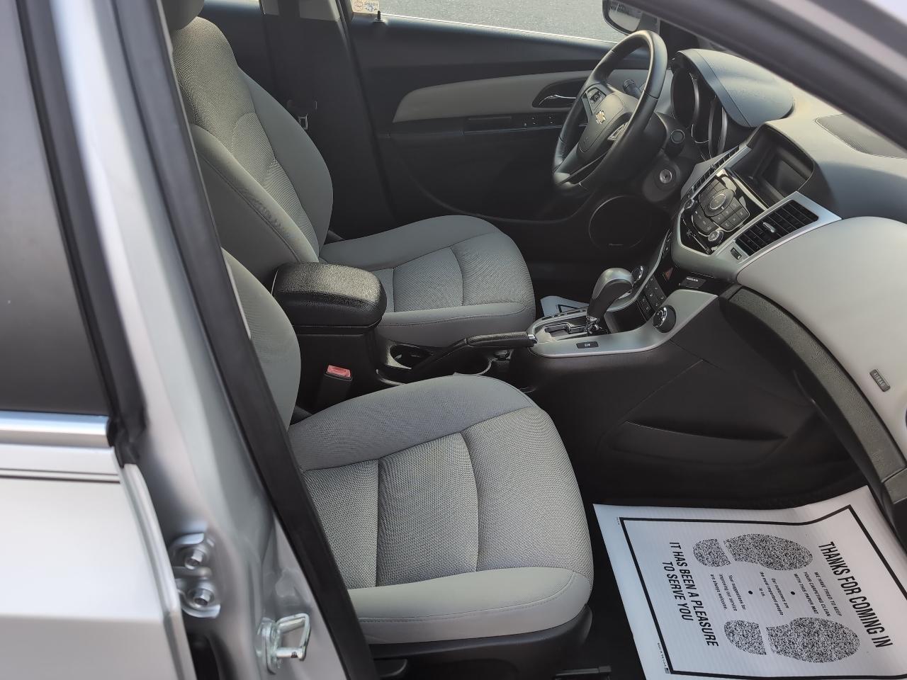 Chevrolet Cruze 4dr Sdn LT w/1LT 2012