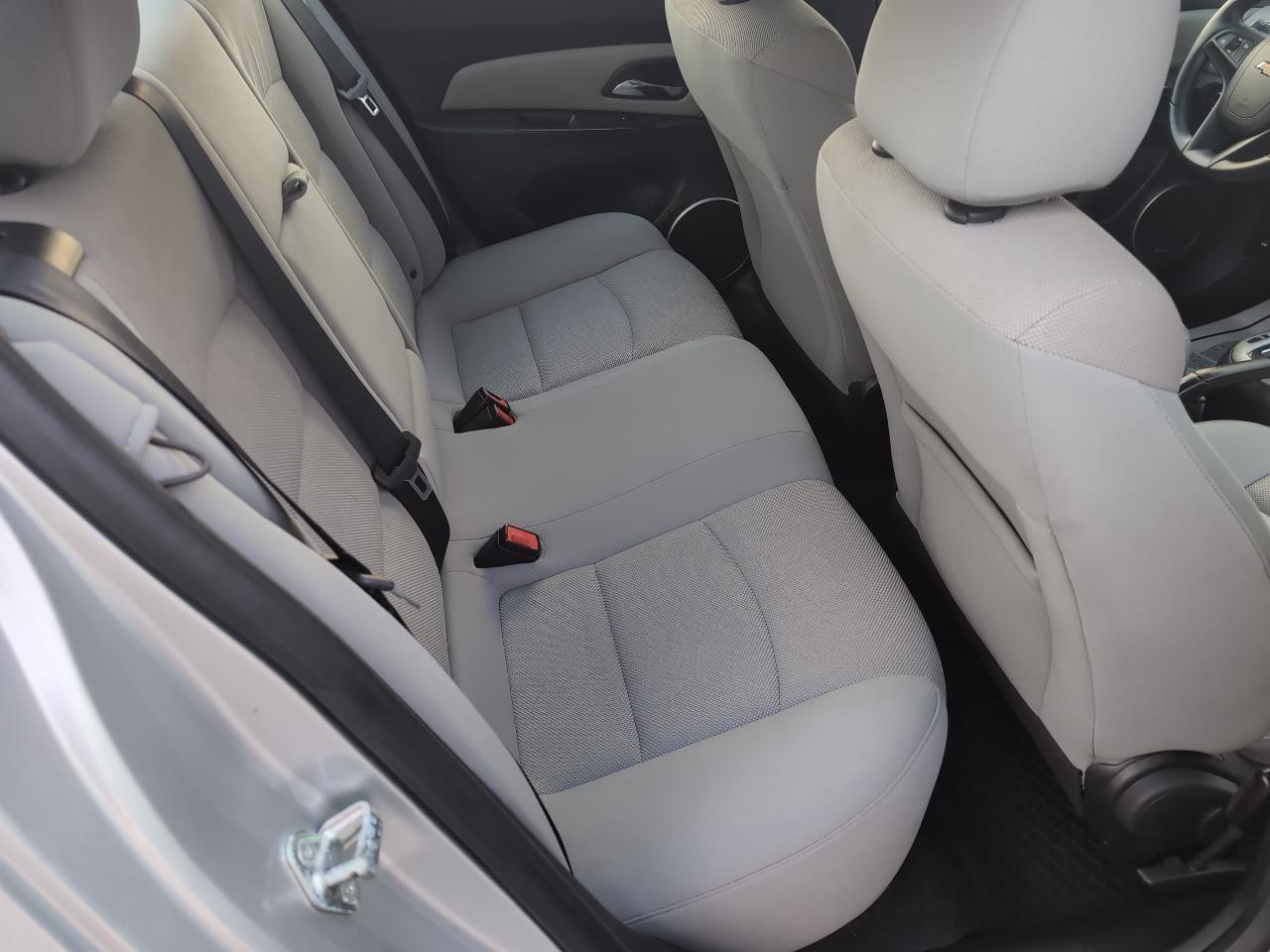 Chevrolet Cruze 4dr Sdn LT w/1LT 2012