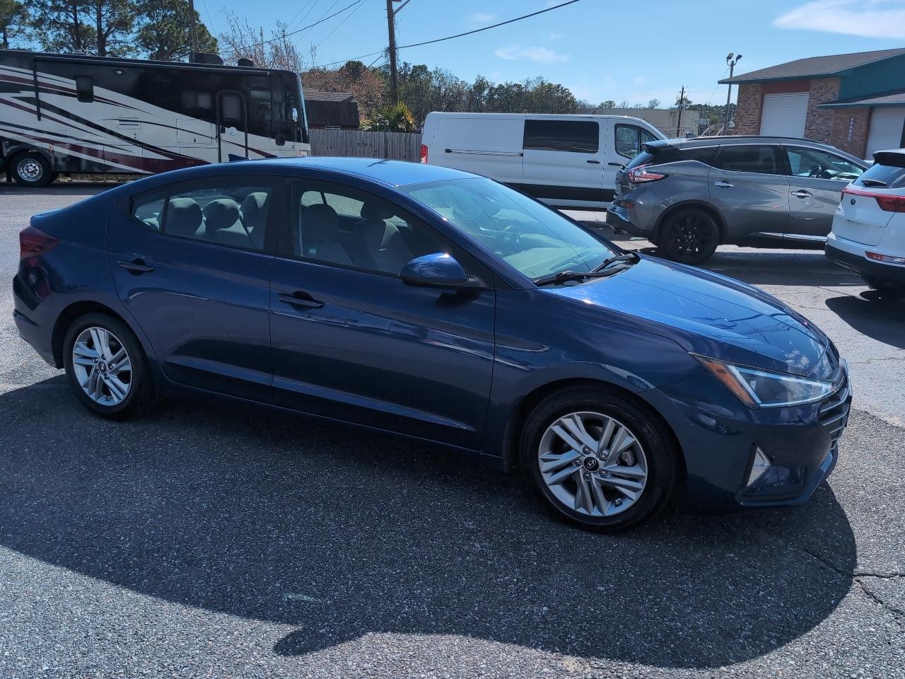 Hyundai Elantra SEL IVT 2020