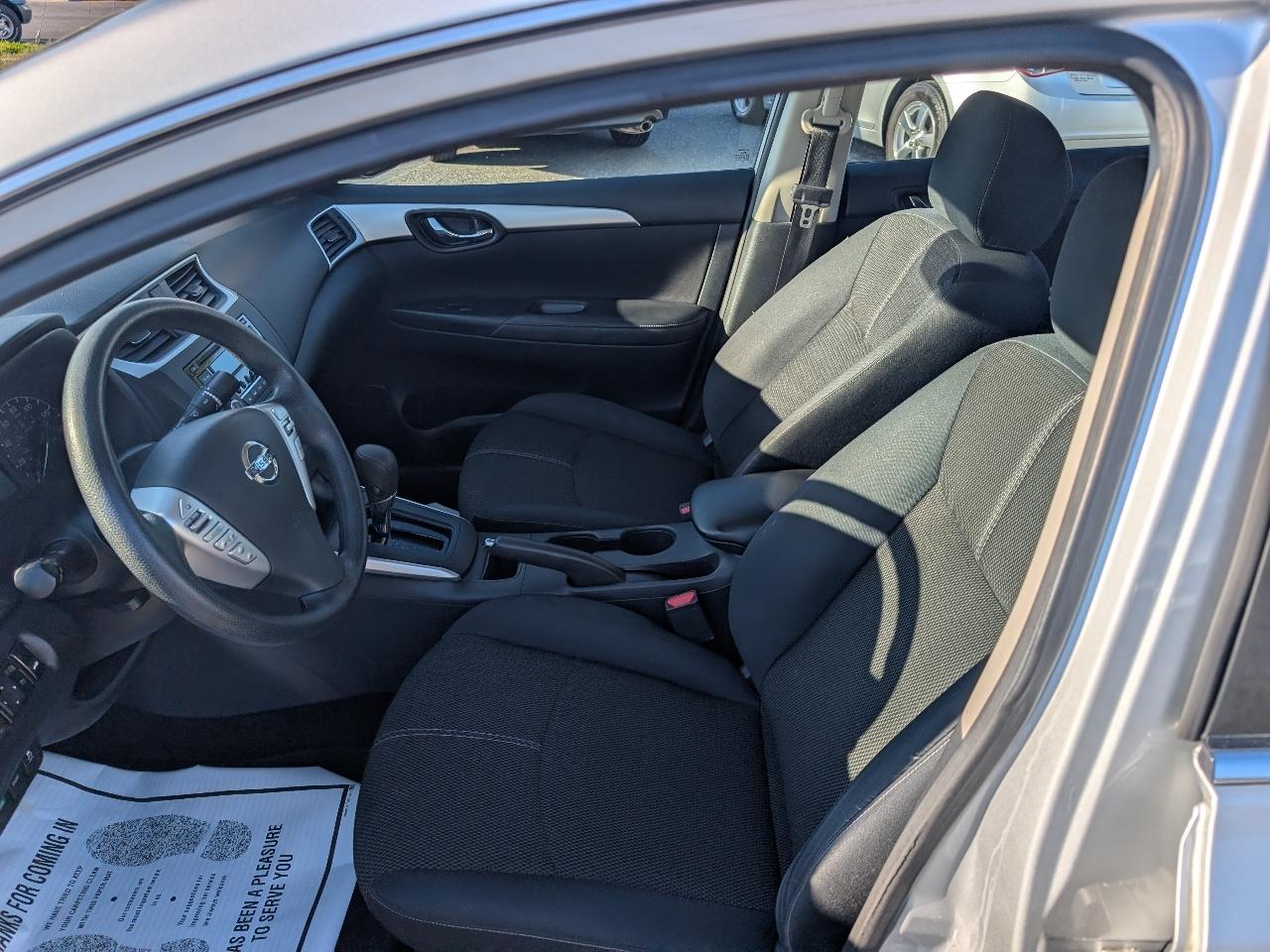 Nissan Sentra S 2017