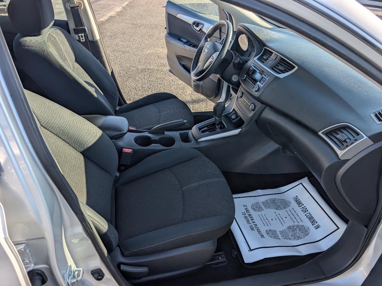 Nissan Sentra S 2017