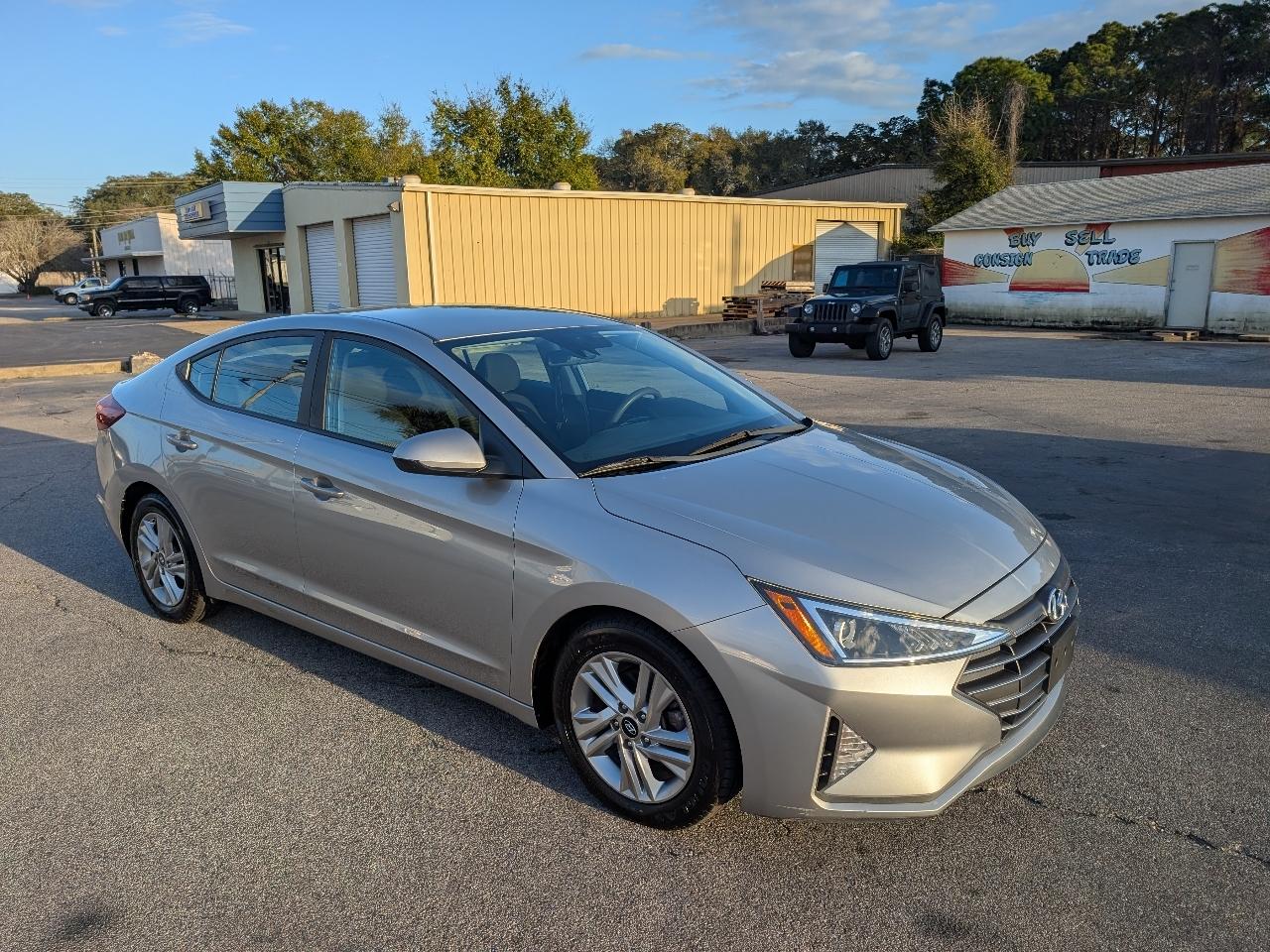 Hyundai Elantra SEL IVT 2020