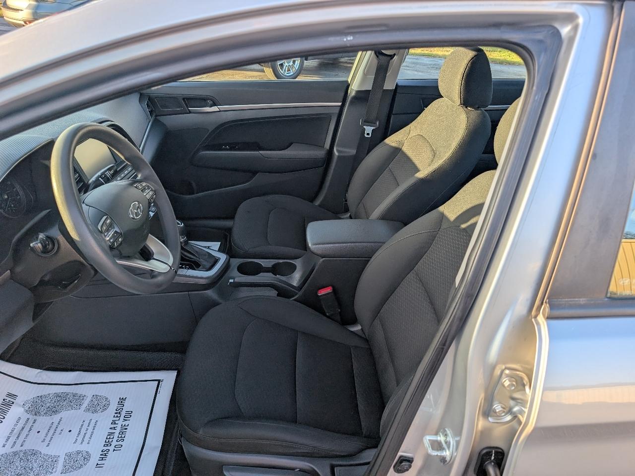 Hyundai Elantra SEL IVT 2020