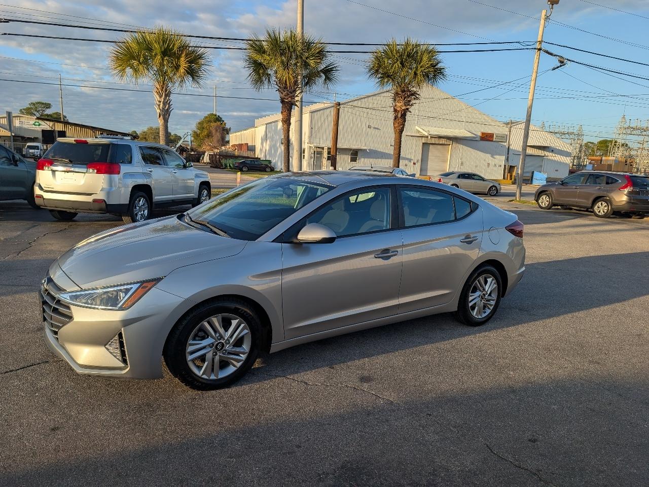 Hyundai Elantra SEL IVT 2020