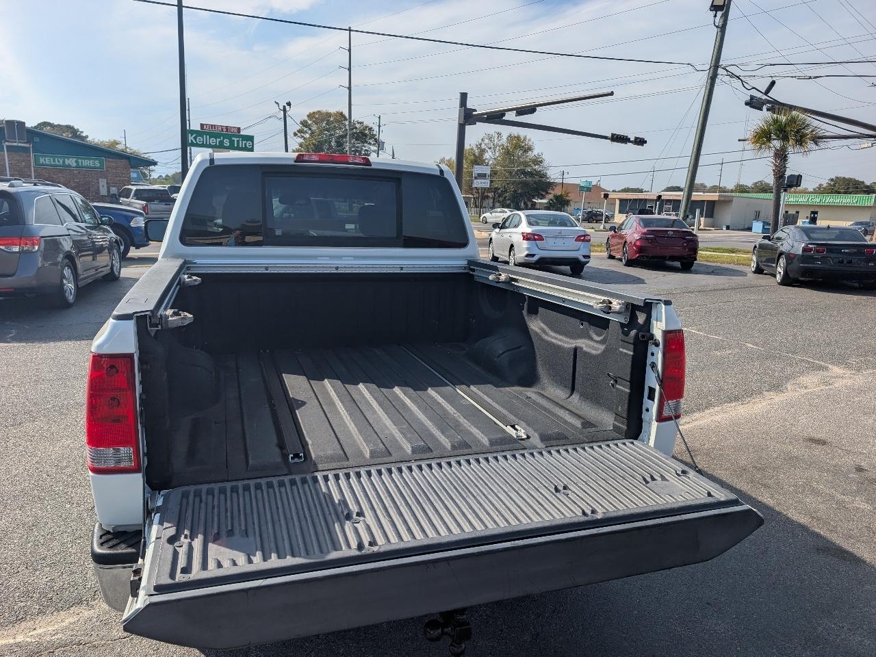 Nissan Titan 2WD Crew Cab SWB SL 2013