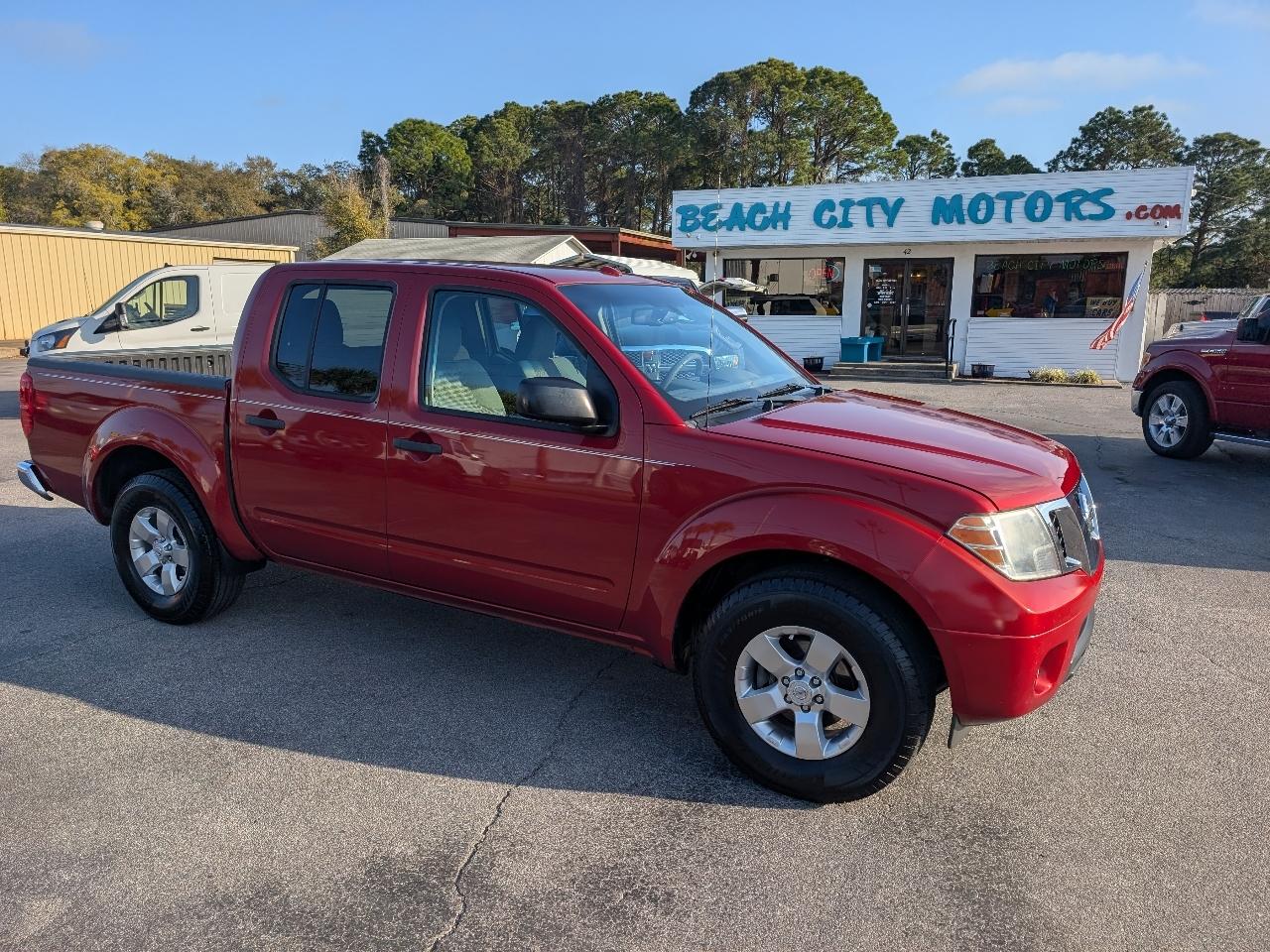 Nissan Frontier 2WD Crew Cab SWB Auto SV 2013