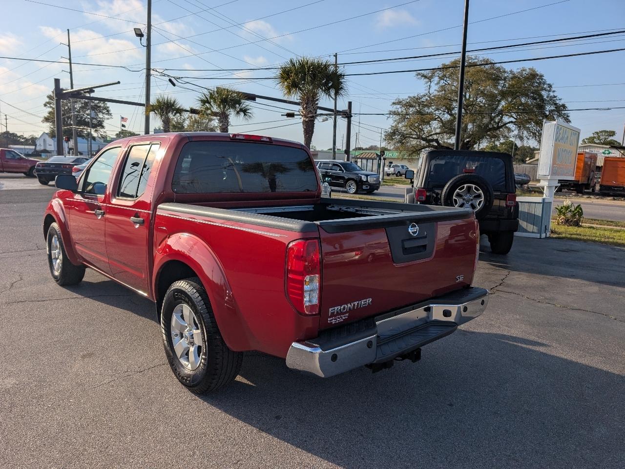 Nissan Frontier 2WD Crew Cab SWB Auto SV 2013
