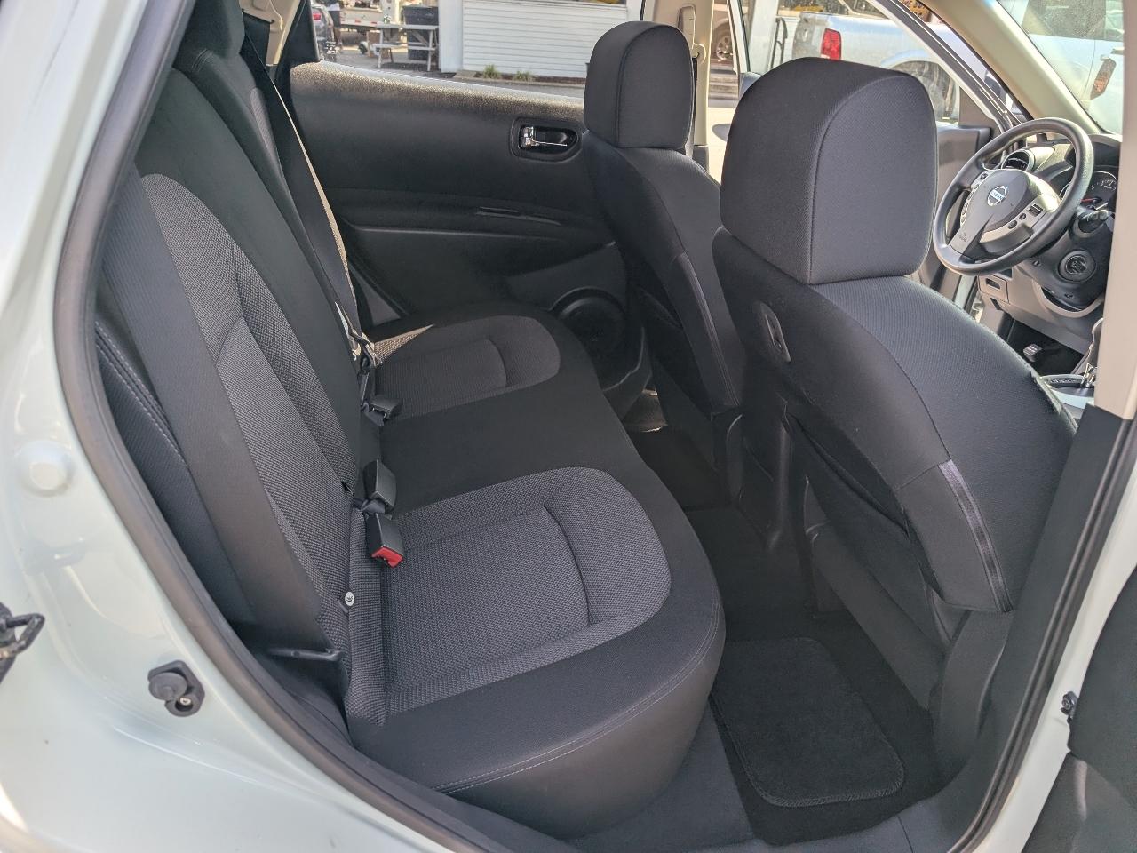 Nissan Rogue FWD 4dr SV 2013