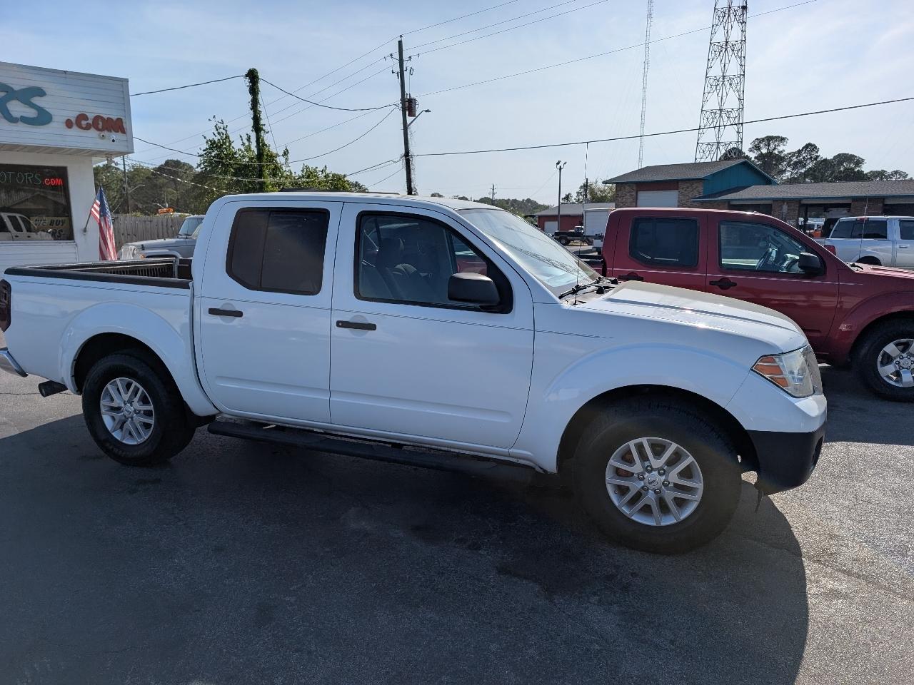Nissan Frontier 2WD Crew Cab SWB Auto S 2015